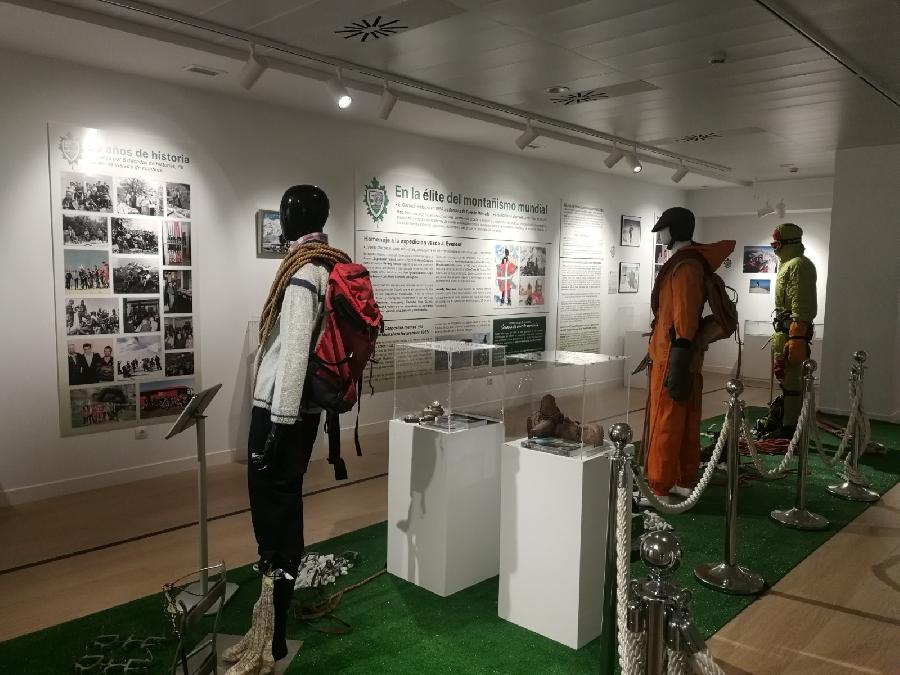 Exposición del cincuentenario del Club de Gasteiz