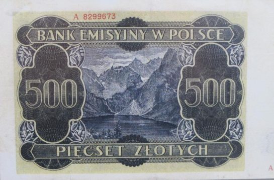La exposición «Montañas de billetes» en Igorre