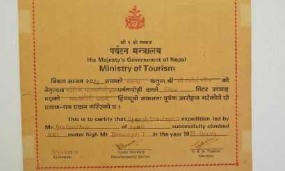 Diploma Nepala que certifica el ascenso al Dhaulagiri
